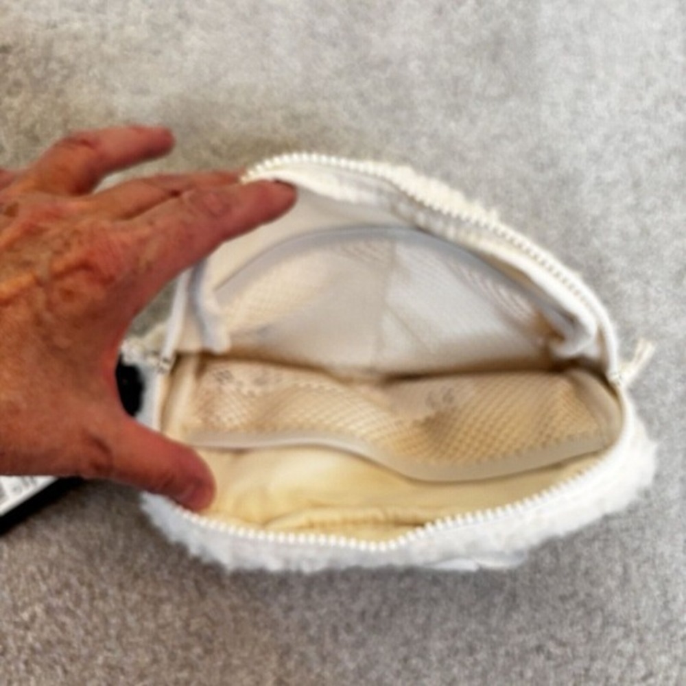 Fabletics Ivory Fleece Teddy Belt Bag Fanny Pack Gift Travel Cozy Outdoor NEW - Picture 5 of 5